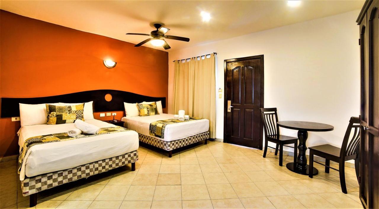 Hotel Colonial Playa Del Carmen Dış mekan fotoğraf